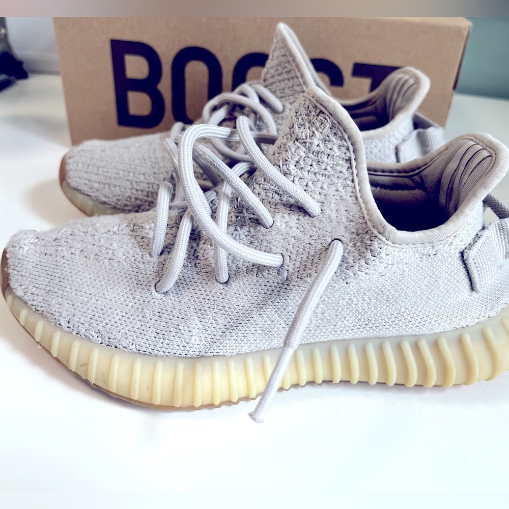 Yeezy Boost 350 V2